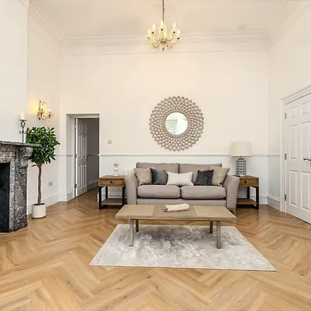 Apartment Garden View Flat By Cabot Circus With Free Parking